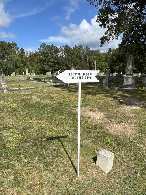 Lottie Moon Grave Sign Pointer